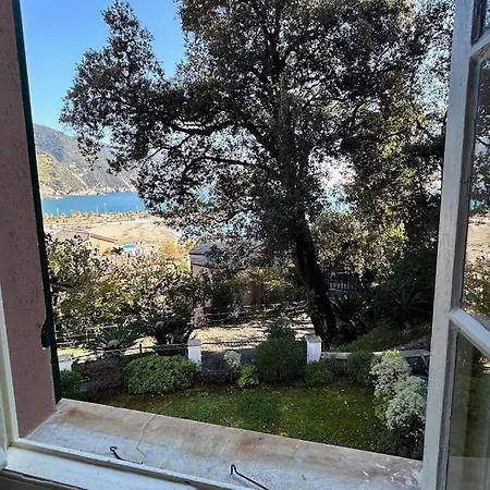 شقة Casa Chiara With Terrace And Sea View مونتيروسّو ال ماري